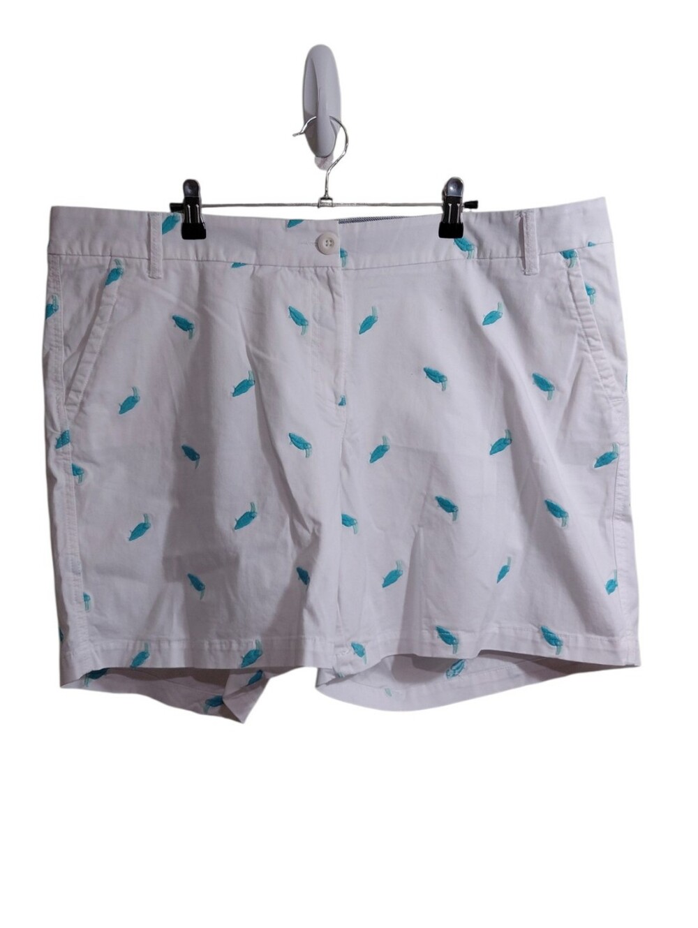 crown & ivy White Bermuda Shorts with Teal Feather Motif